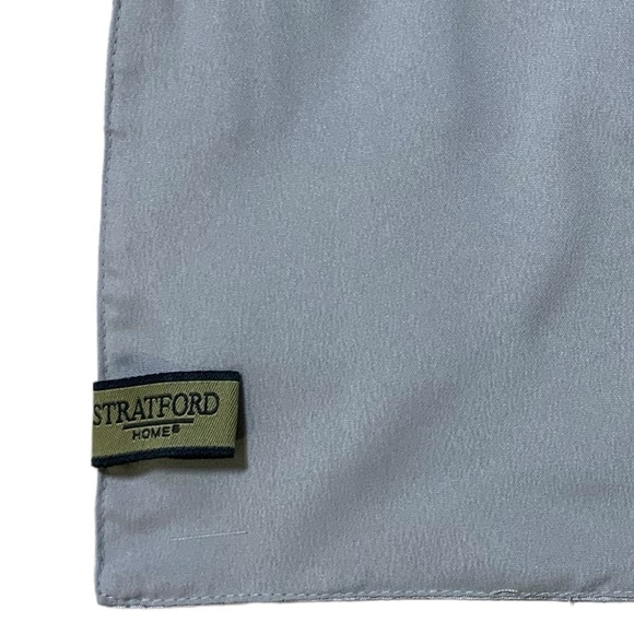 Elegant Bow Table Runner Reversible Silvery Gray Stratford Home 14 x 72 in 6 Ft - Picture 9 of 16